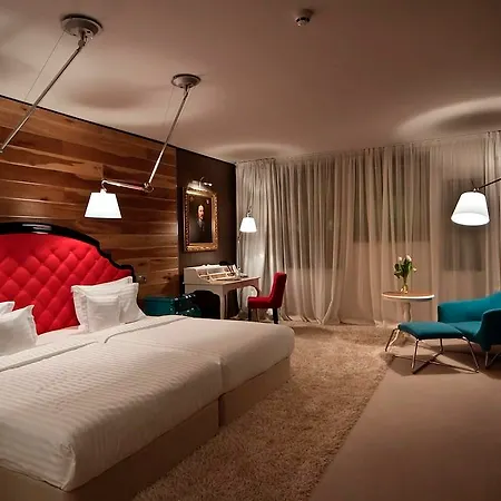 Hotel Graffit Gallery Design 5*
