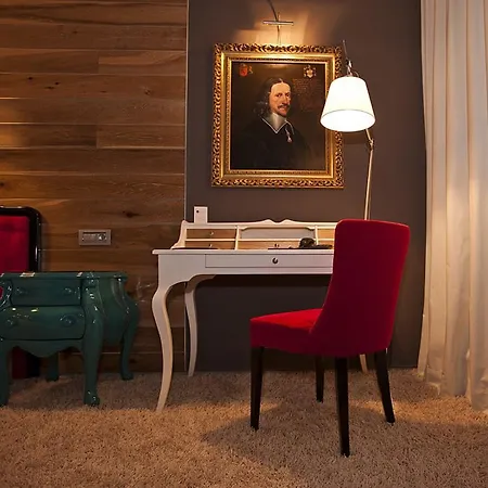 Graffit Gallery Design וארנה