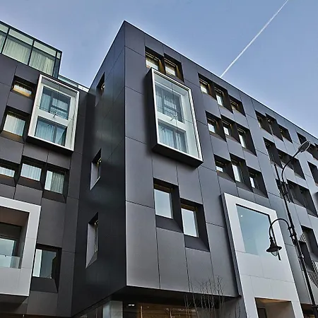 Graffit Gallery Design מלון וארנה