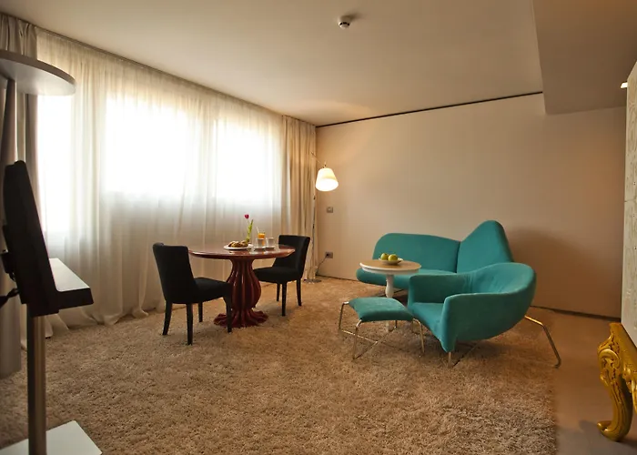 Graffit Gallery Design Hotell 5*