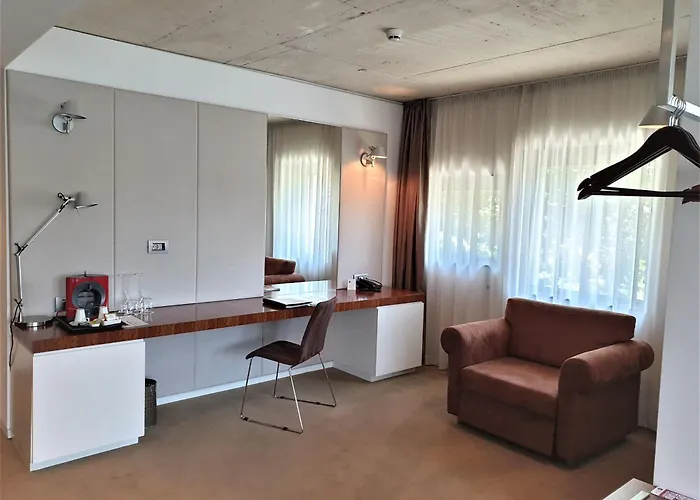 Graffit Gallery Design