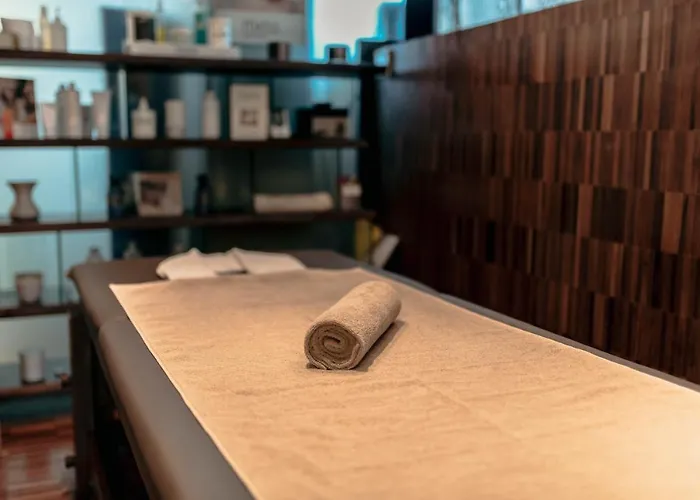 Hotel Graffit Gallery Design